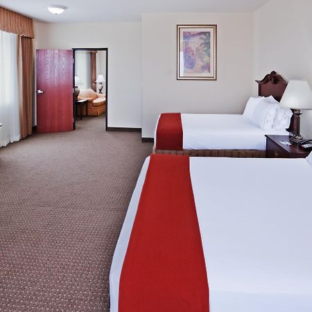 Holiday Inn Express Hotel & Suites Woodward Hwy 270 By Ihg Exteriér fotografie